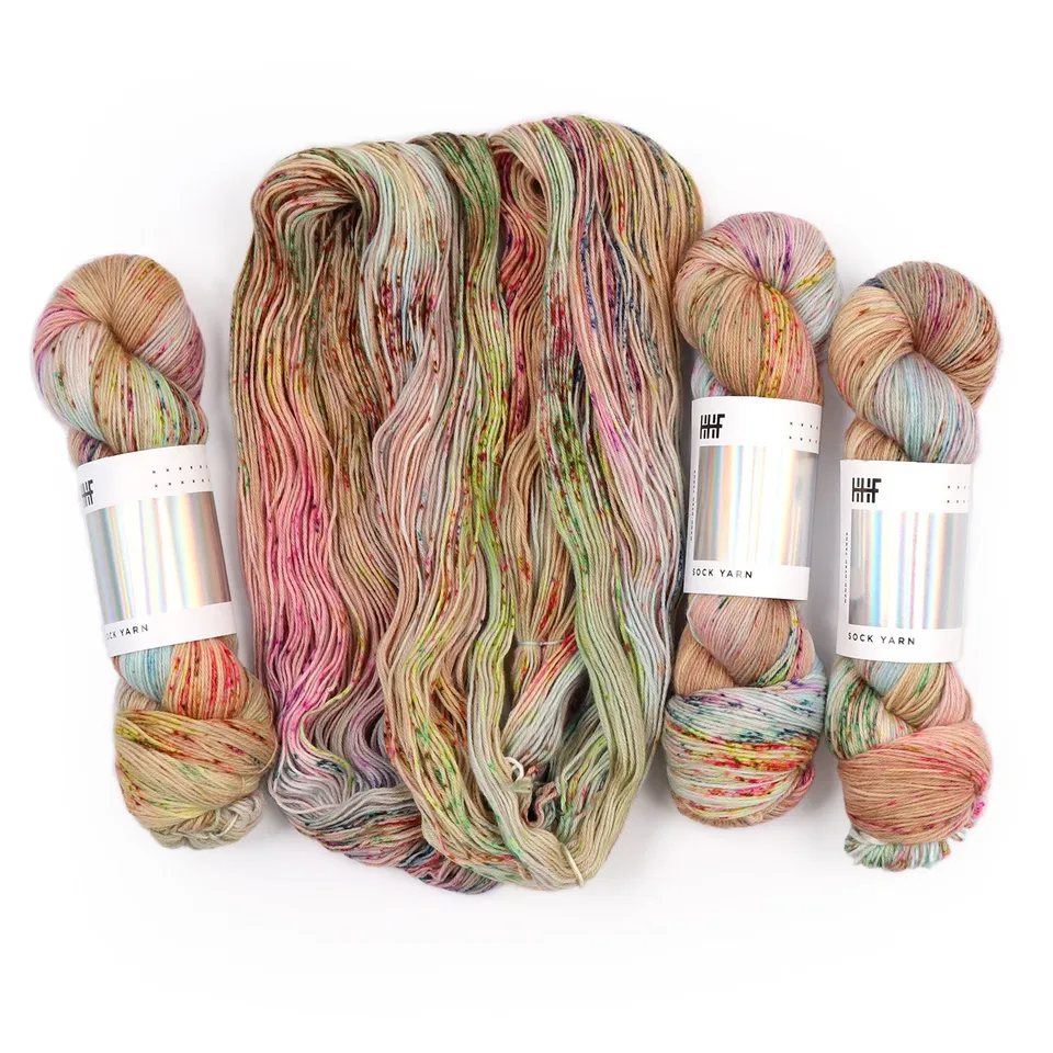 hedgehog-fibres-custom-dye-fil-desert-rose-sur-commande image 1