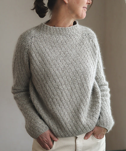 ito-patterns-armor-sweater-patron-pull-top-down-point-relief image 2