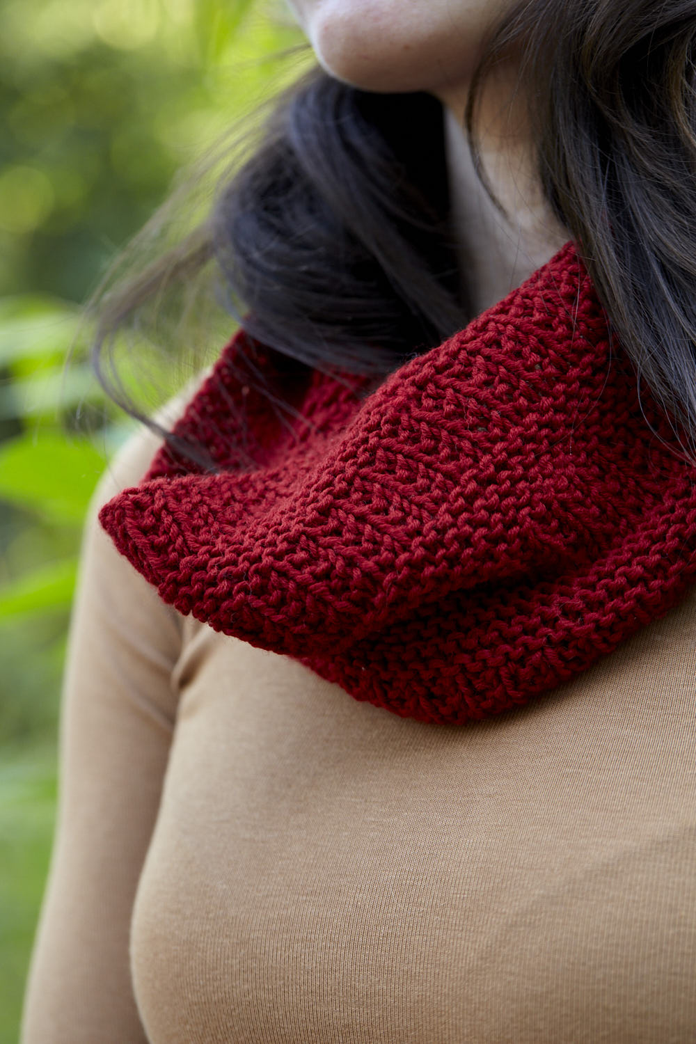 gusto-wool-kar-cowl-patron-tricot-snood-worsted-interm-diaire image 1