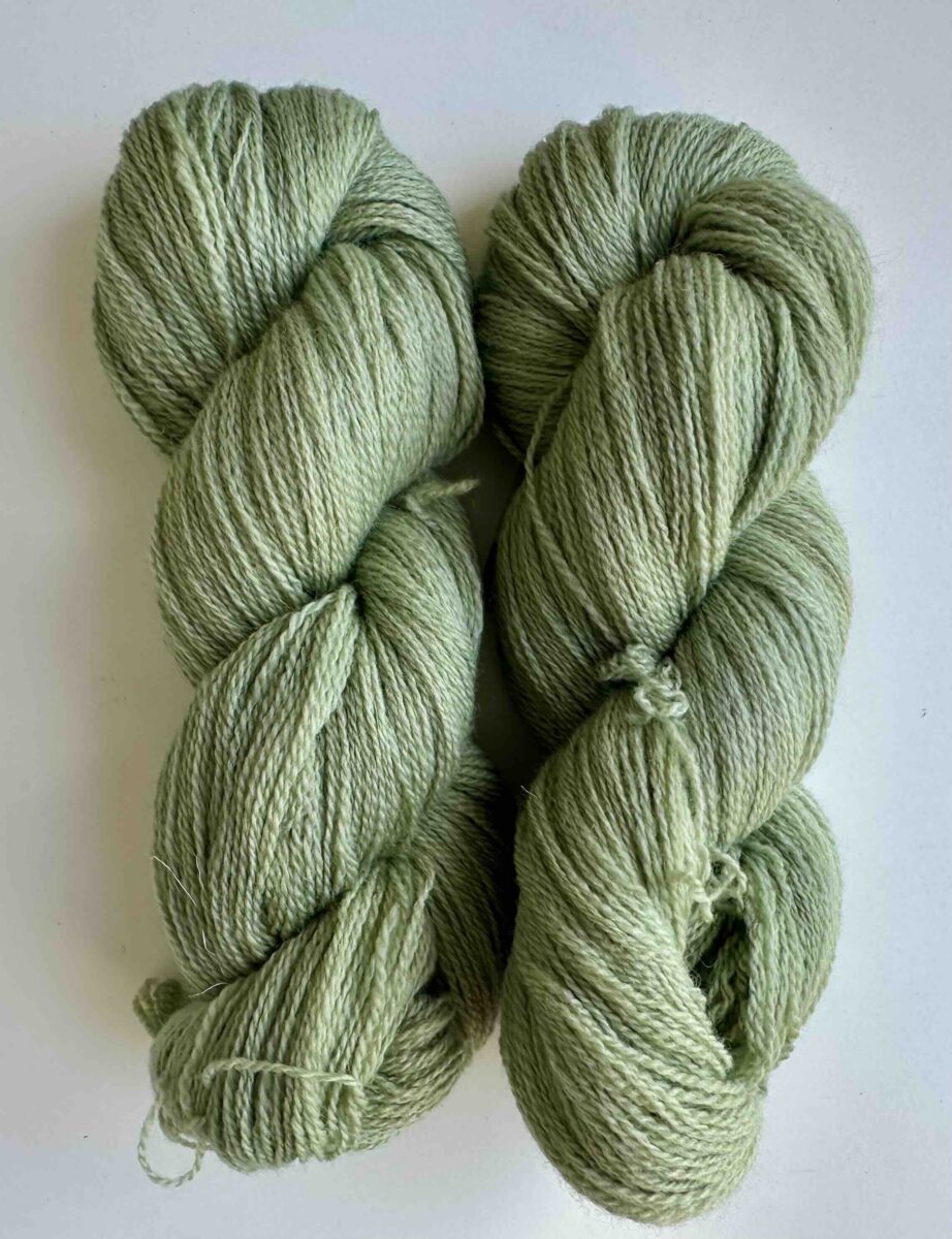 handmaiden-bfl-2-8-fingering-169753-fil-chaussettes image 1