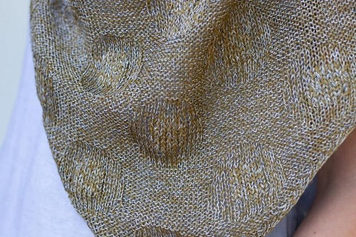 ito-patterns-watching-over-you-patron-ch-le-triangulaire-pois image 4