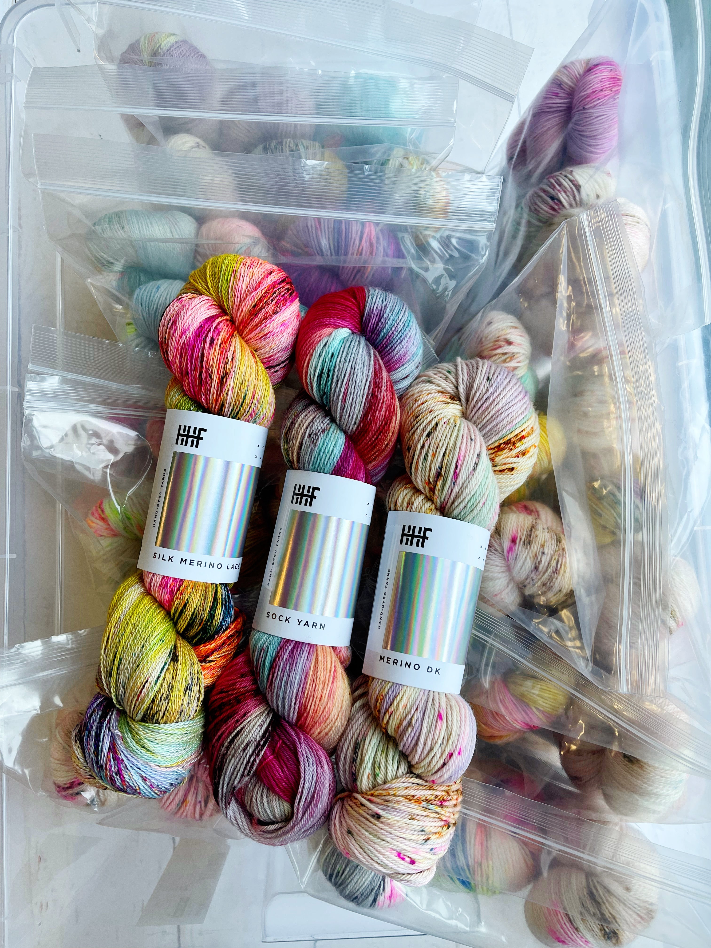 hedgehog-fibres-yarn-sets-lot-lucky-dip-3-cheveaux image 2