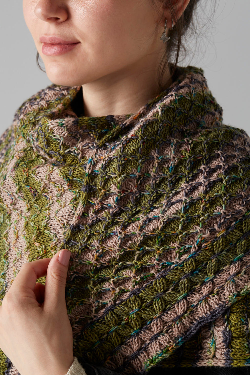 gusto-wool-apasa-patron-ch-le-triangle-fingering-seul image 4