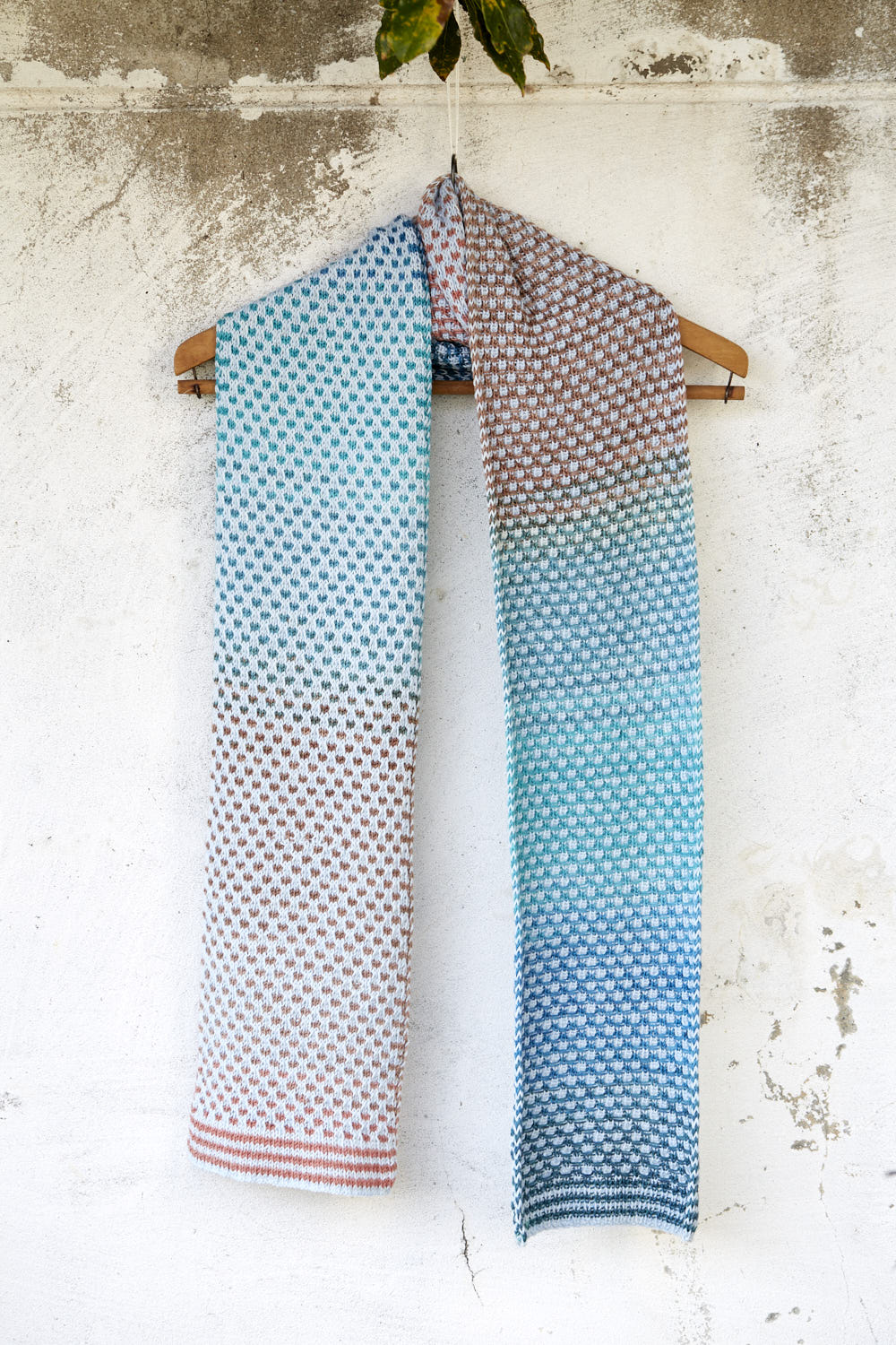 gusto-wool-saman-scarf-patron-tricot-foulard-ray-fingering image 4