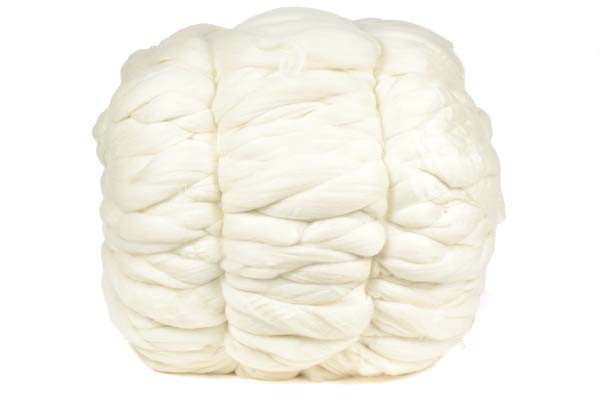 handmaiden-fibres-bump-blue-faced-leicester-laine-filer-teint-main image 1