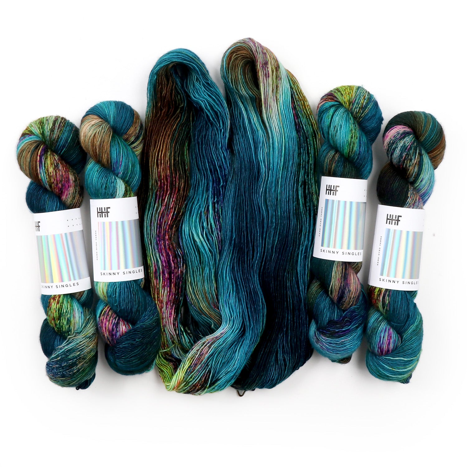 hedgehog-fibres-custom-stargazing-laine-bleu-nuit-teint-main image 4