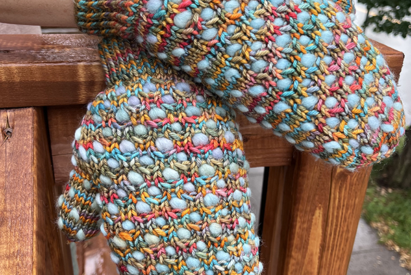 handmaiden-honey-thrum-mitten-ankle-kit-tricot-teint-main image 3