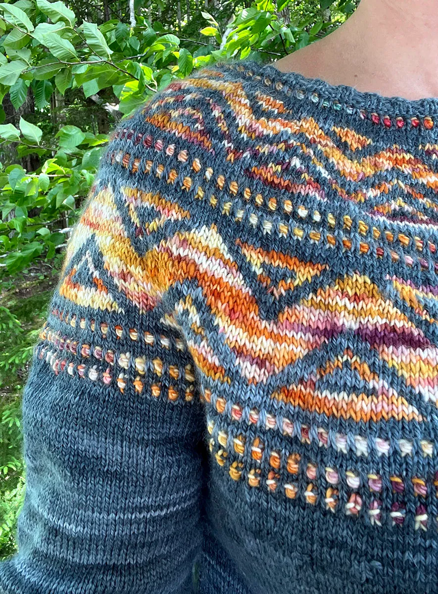 handmaiden-patterns-ahmic-lake-pullover-patron-tricot-pull-femme image 1