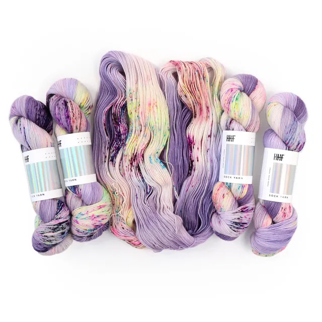 hedgehog-fibres-custom-rain-on-violets-laine-violet-teint-main image 1