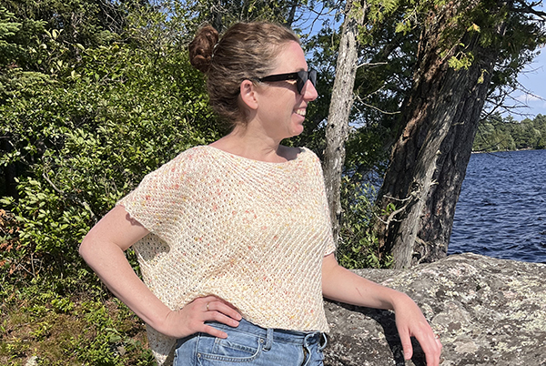 handmaiden-flyss-beach-day-slipover-patron-top-t image 1