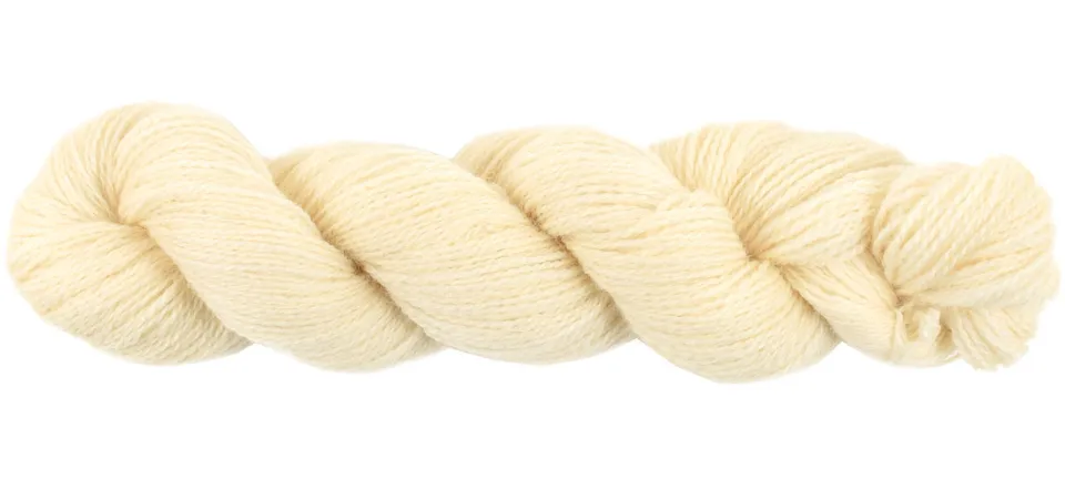 handmaiden-bfl-2-8-fingering-fil-tricoter-colourwork-bfl image 1