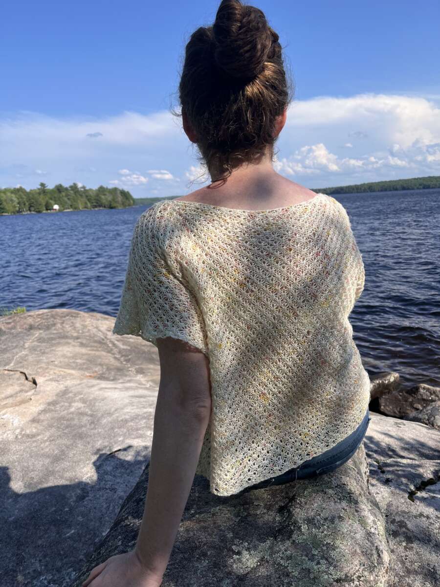 handmaiden-flyss-beach-day-slipover-patron-top-t image 3