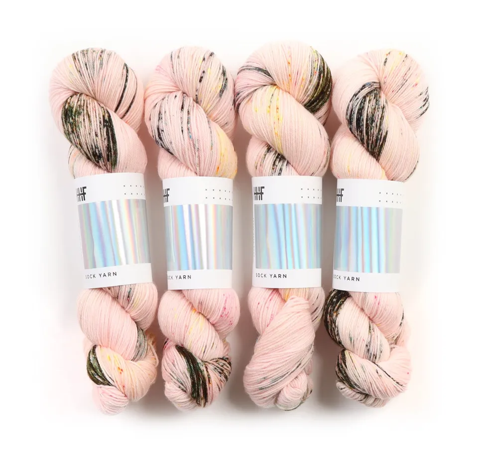 hedgehog-fibres-sock-yarn-fil-m-rinos-nylon-100g image 1
