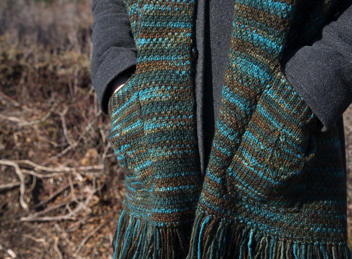 handmaiden-patterns-tree-pocket-scarf-patron-tricot-charpe-poches image 1