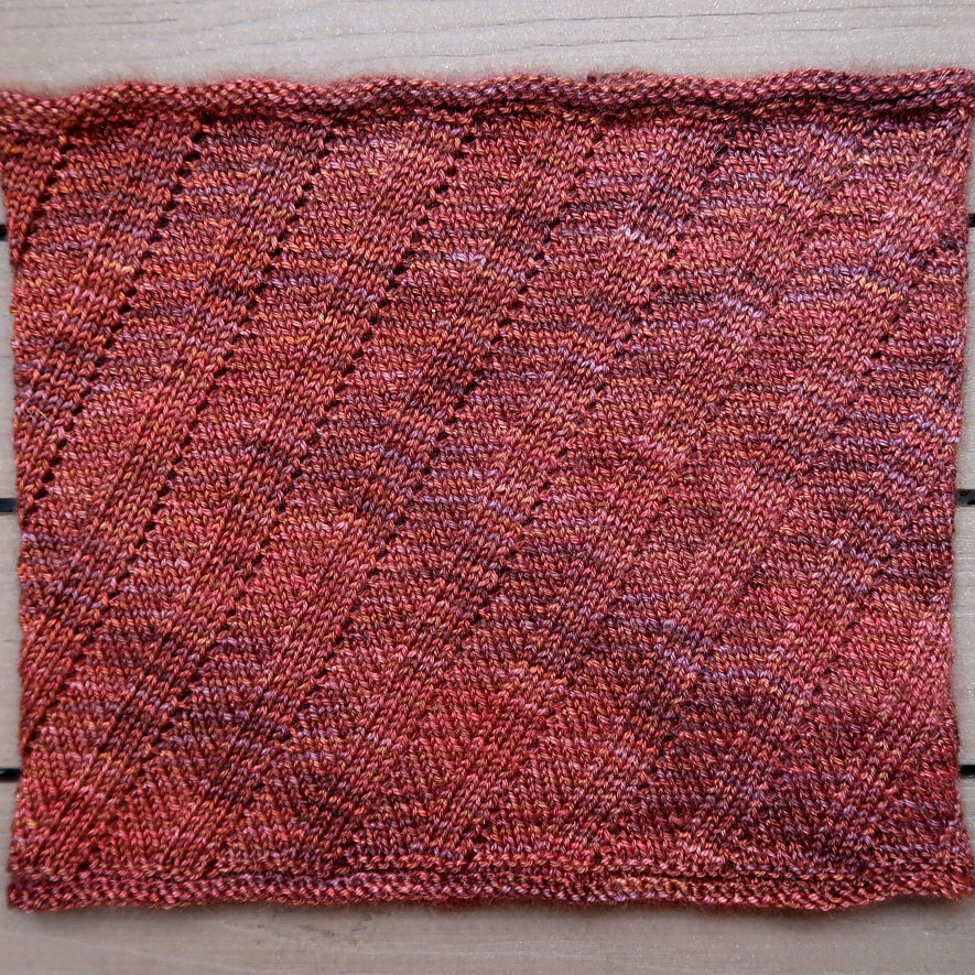handmaiden-patterns-spin-you-round-patron-tricot-ch-le-rond image 1