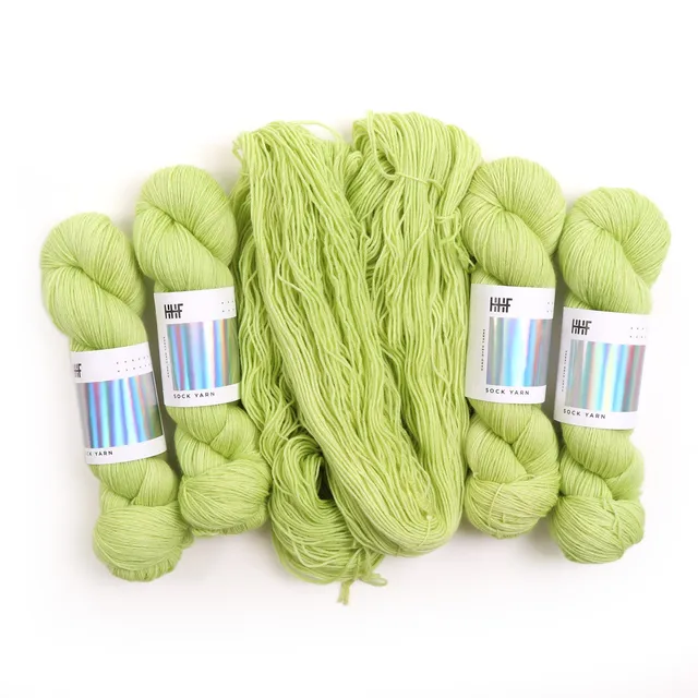 hedgehog-fibres-avo-fil-teint-sur-commande-l-cheveau image 1
