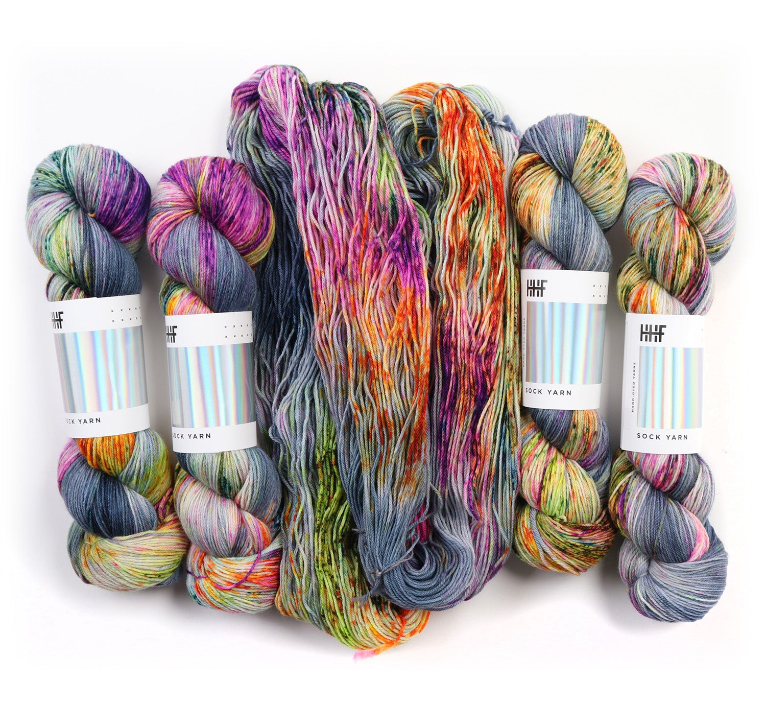 hedgehog-fibres-custom-dye-order-labyrinth-fil-tricoter-teint-main image 1