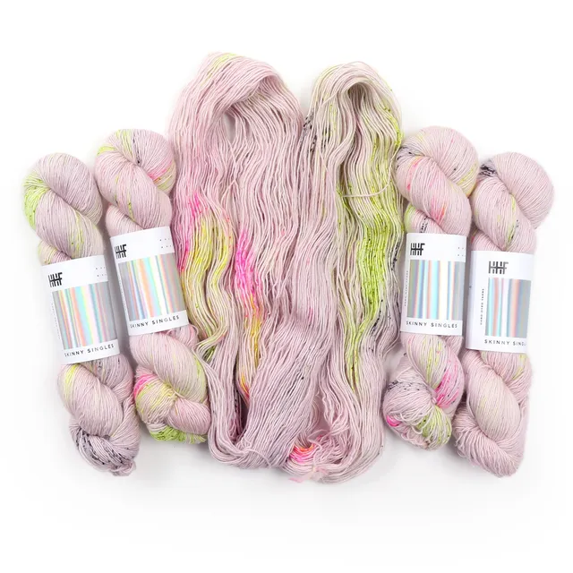 hedgehog-fibres-skinny-singles-daydream-laine-fingering-100g image 1