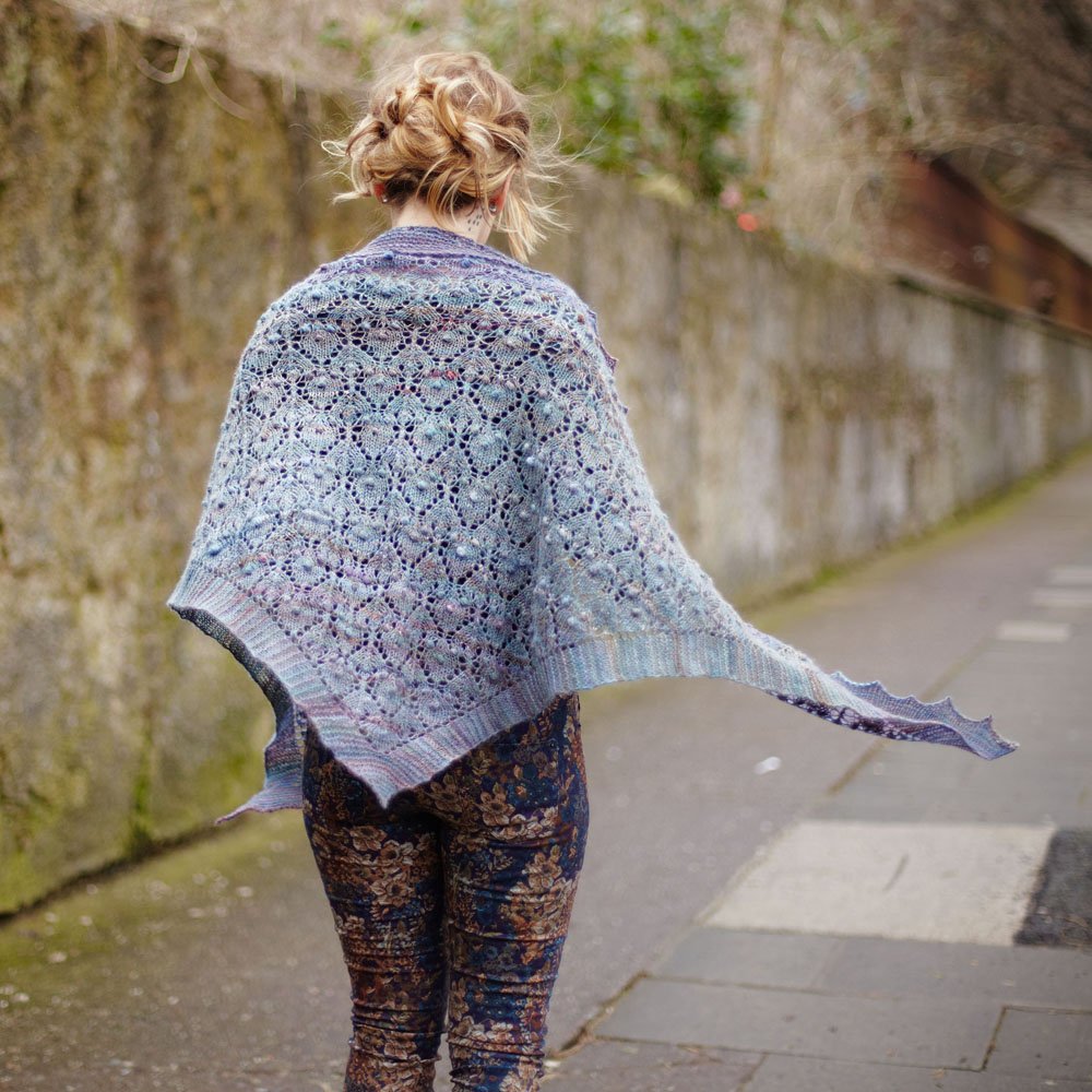 hedgehog-fibres-viaduct-patron-tricot-ch-le-dentelle-triangle image 3