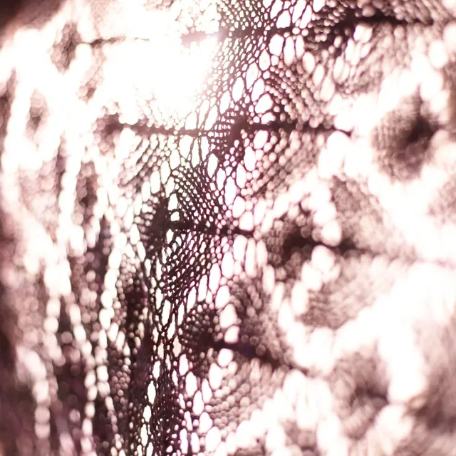 hedgehog-fibres-morrigan-patron-ch-le-dentelle-cachemire image 1