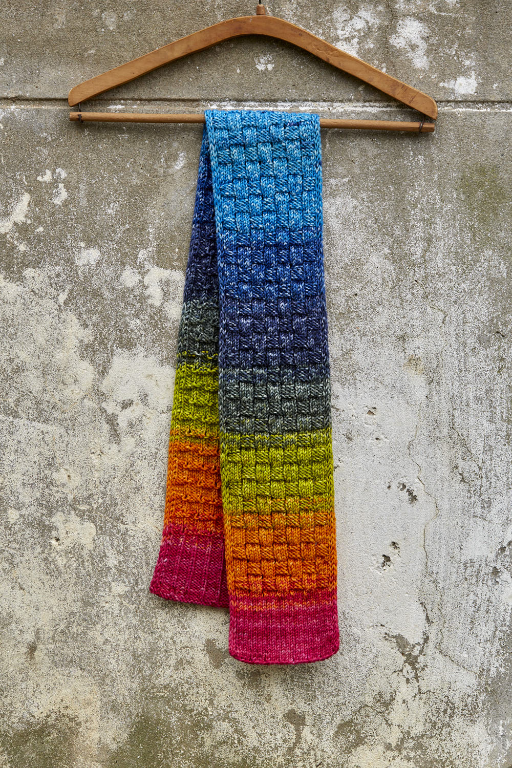 gusto-wool-attabi-scarf-patron-tricot-charpe-aran image 8