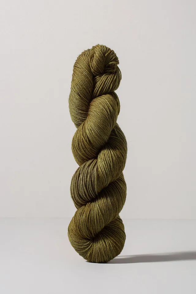 gusto-wool-core-worsted-4140-pelote-100-g-m-rinos-superwash image 1