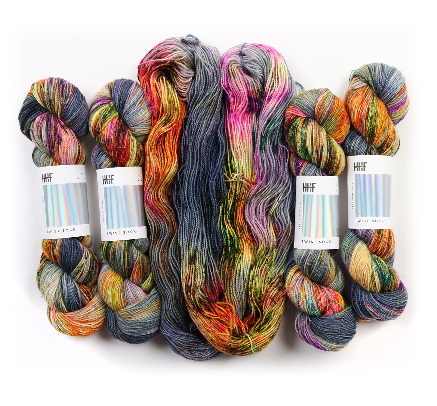 hedgehog-fibres-custom-dye-order-labyrinth-fil-tricoter-teint-main image 5