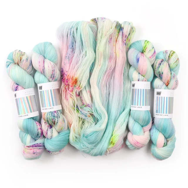 hedgehog-fibres-merino-lace-lovebird-fil-dentelle-100g image 1