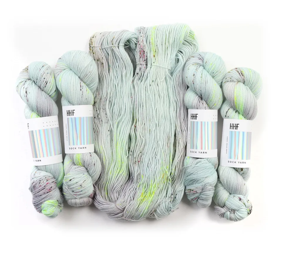 hedgehog-fibres-custom-dye-order-sea-glass-fil-teint-main image 1