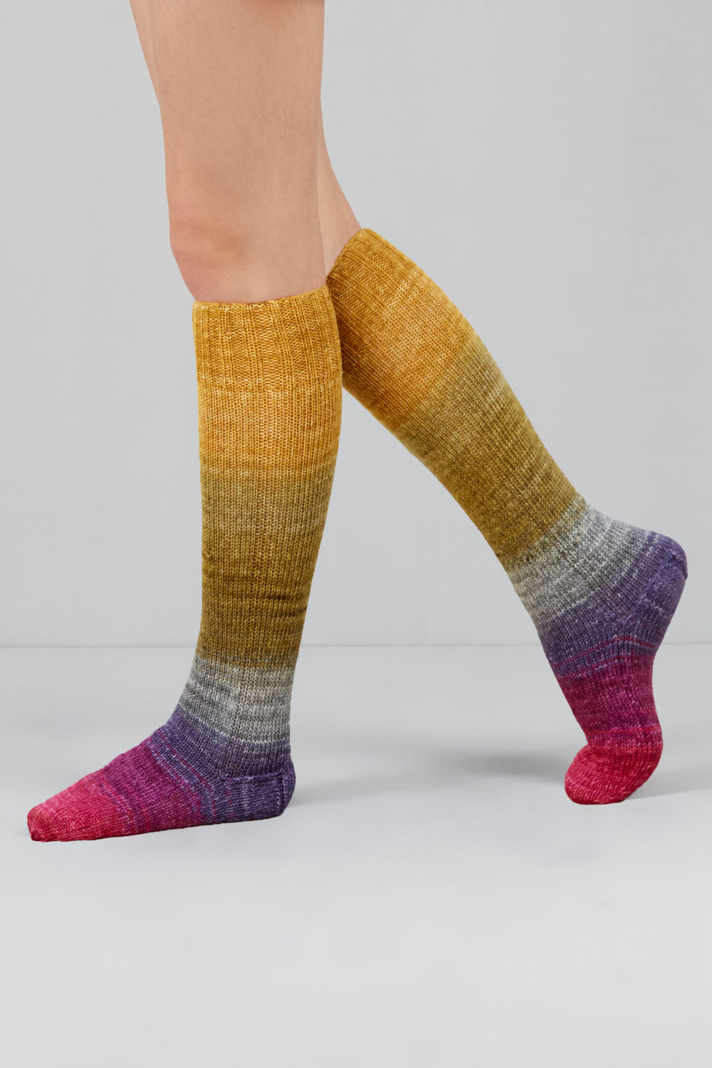 gusto-wool-echoes-fingering-1530-fil-d-grad-m-rinos image 2