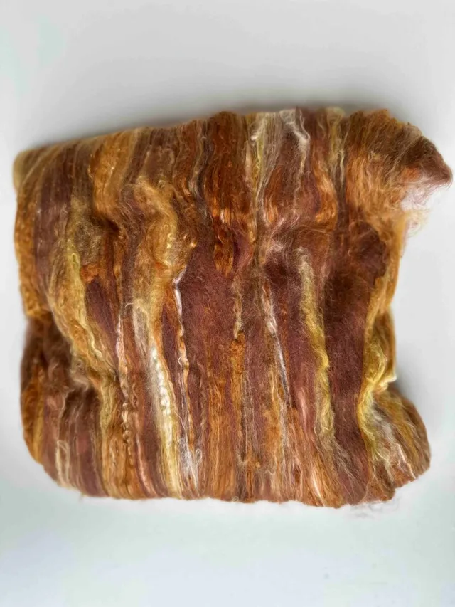 handmaiden-fibres-silk-fibre-batt-167709-fibre-soie image 1