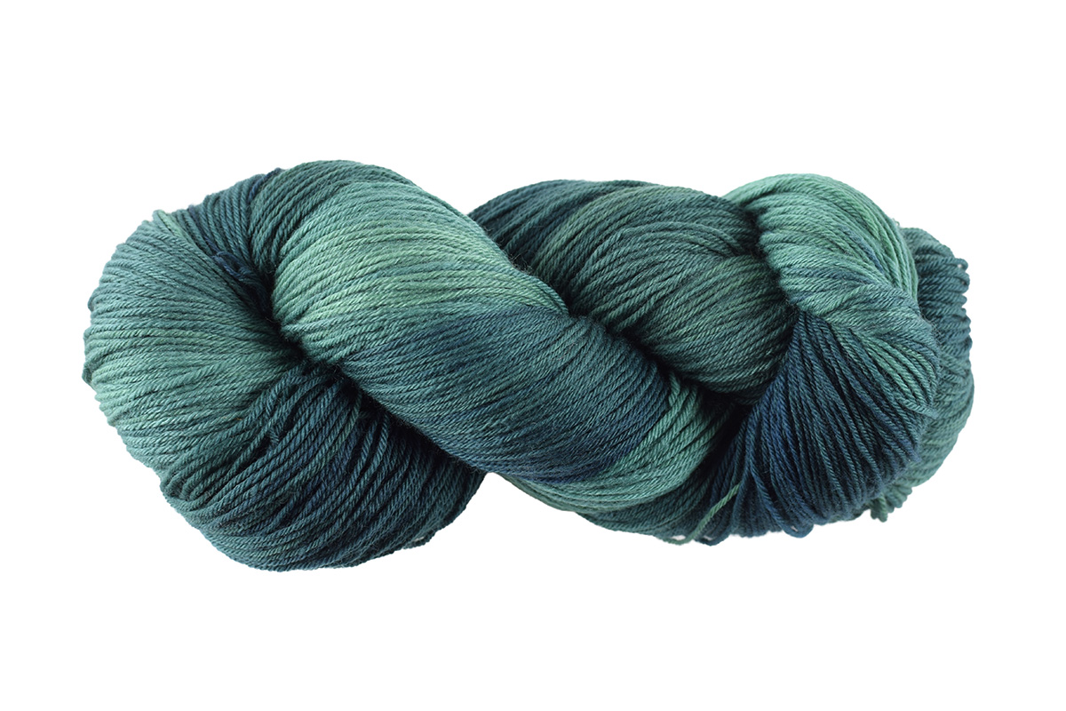 handmaiden-knitting-kits-cabin-socks-kit-chaussettes-patron image 1