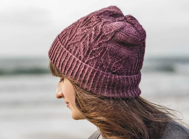 handmaiden-patterns-caswell-bay-hat-patron-bonnet image 1