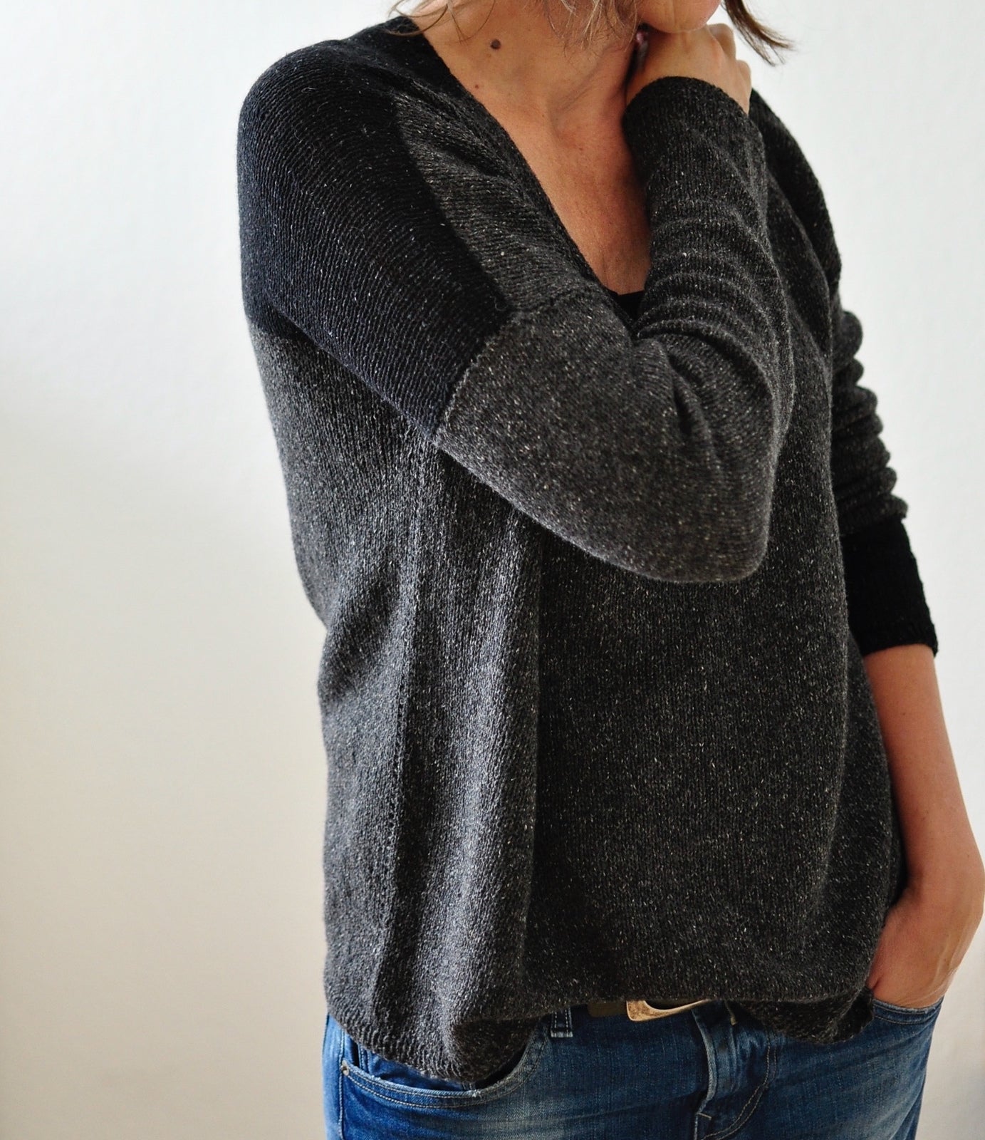 ito-patterns-rime-patron-pullover-col-v-top-down image 5