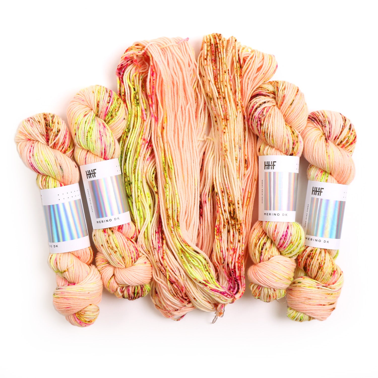 hedgehog-fibres-custom-peachy-keen-laine-merino-dk-sur-commande image 2