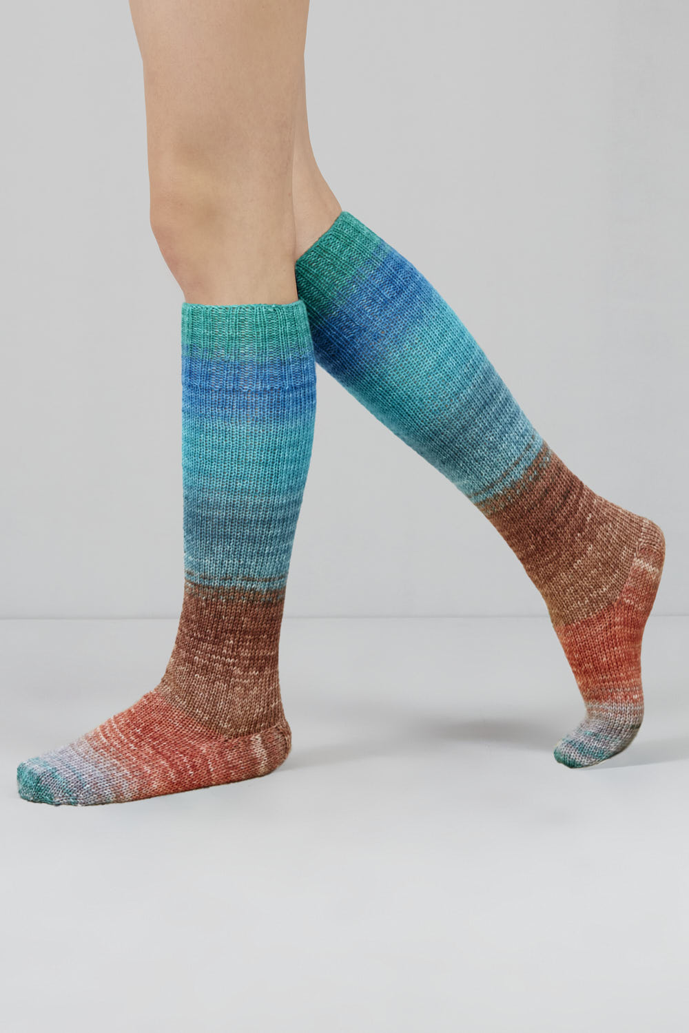 gusto-wool-echoes-1529-fil-fingering-m-rinos-lot-de-5 image 3