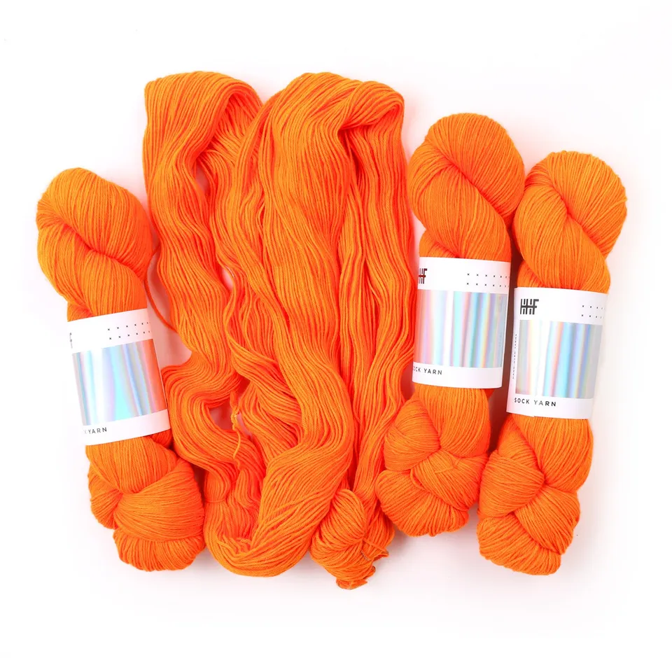 hedgehog-fibres-kid-you-not-fil-tricoter-teint-main-cheveau image 1