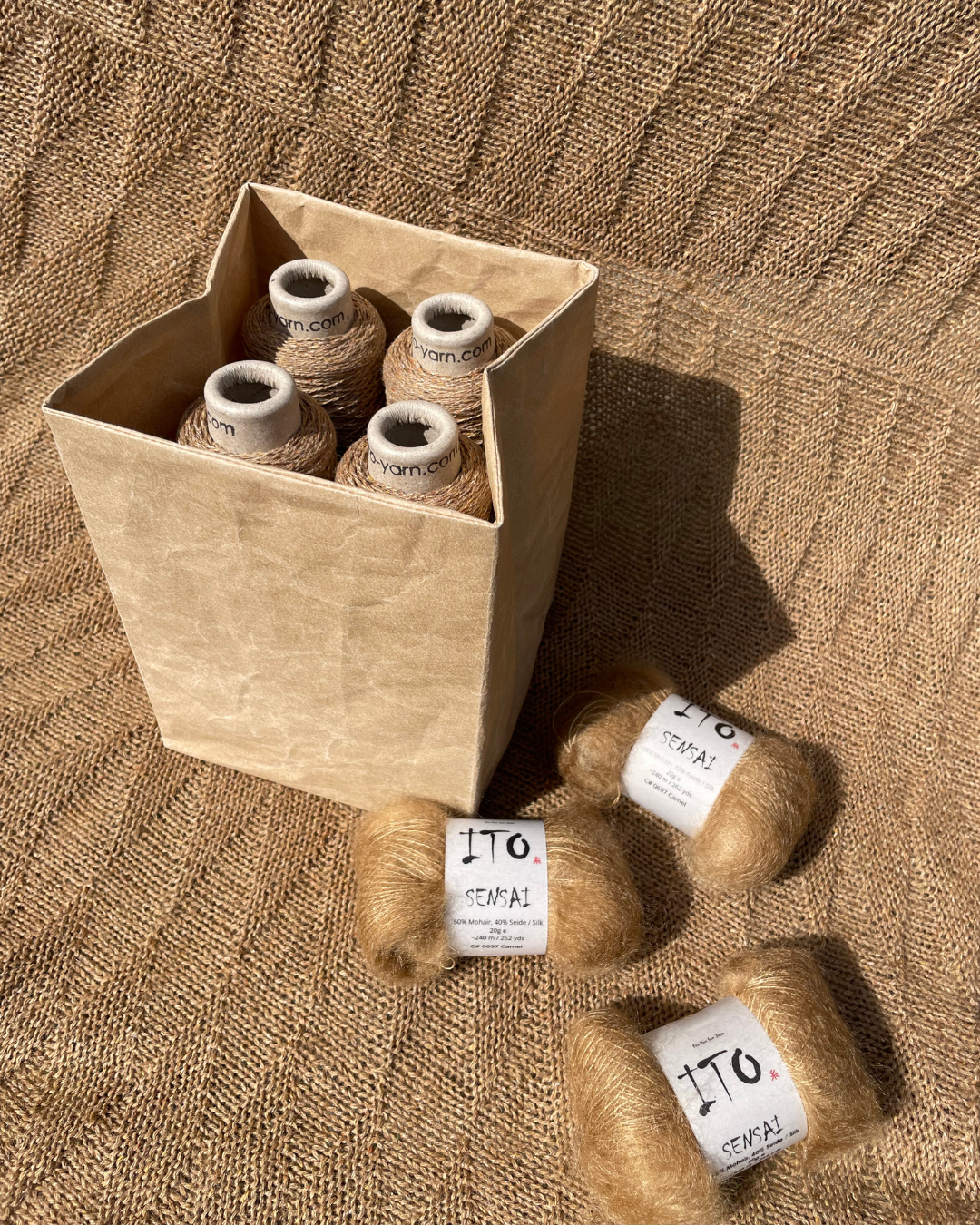 ito-yarn-box-big-panier-laine-gris-grand-papier image 3
