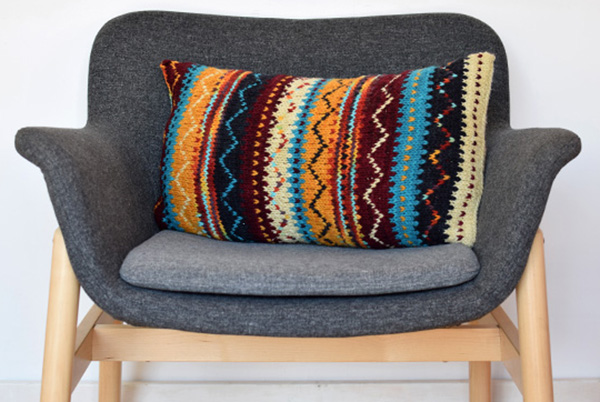handmaiden-patterns-wonder-woolen-pillow-patron-coussin image 5