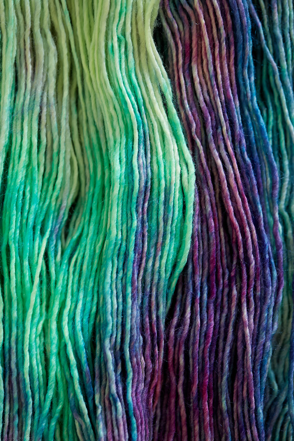 gusto-wool-olio-2302-fil-light-worsted-lot-de-5 image 2