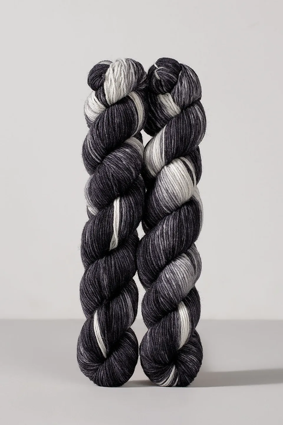 gusto-wool-echoes-fingering-1511-laine-ombr-e-lot-de-5 image 1