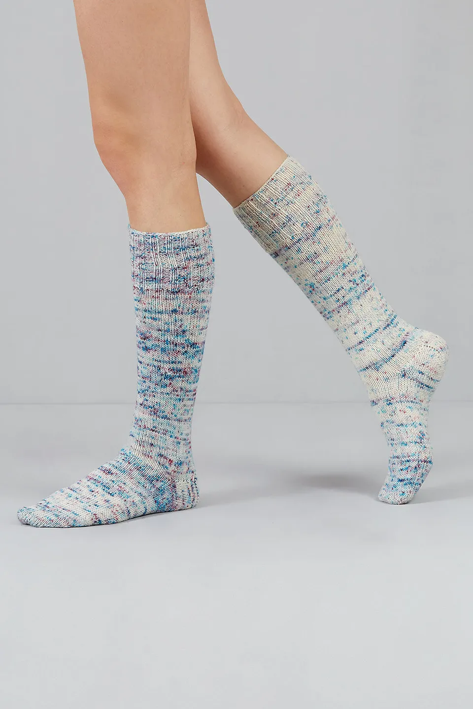 gusto-wool-mahalle-sock-patron-chaussettes-toe-up-nokta image 1