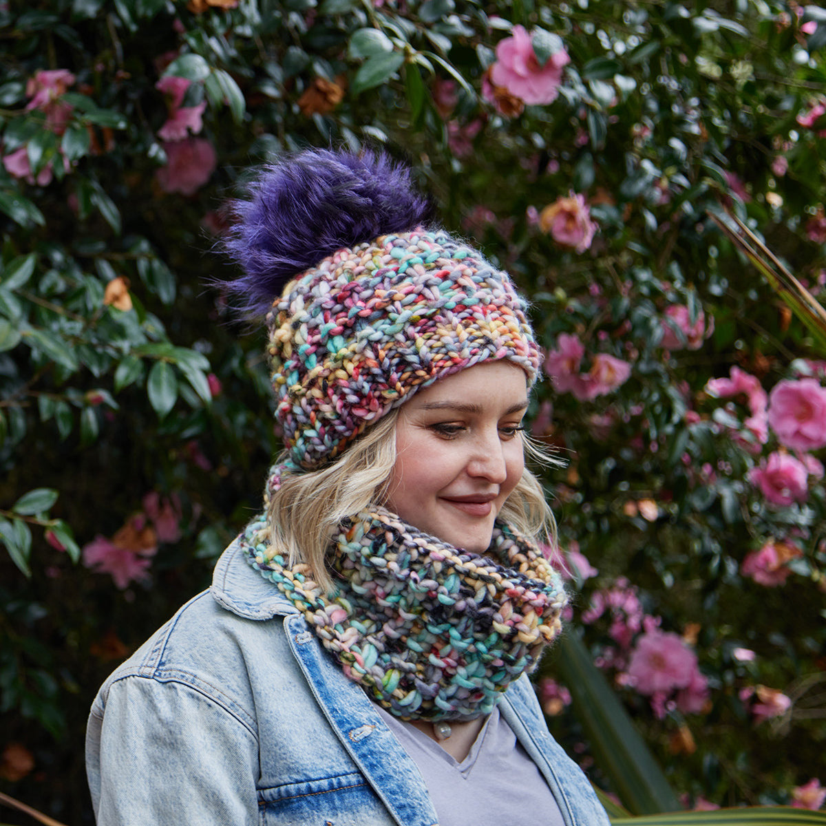 hedgehog-fibres-island-cowl-and-hat-patron-tricot image 1