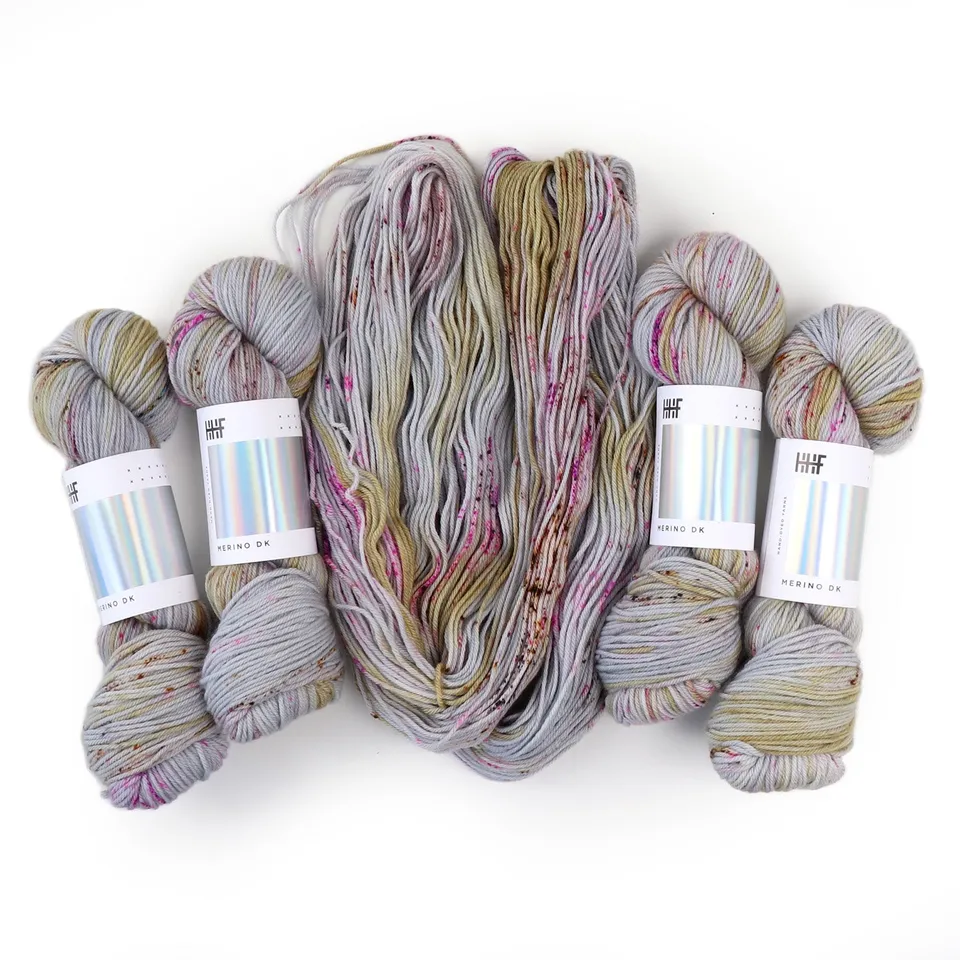 hedgehog-fibres-merino-dk-potluck-3708-laine-100g-pull image 1