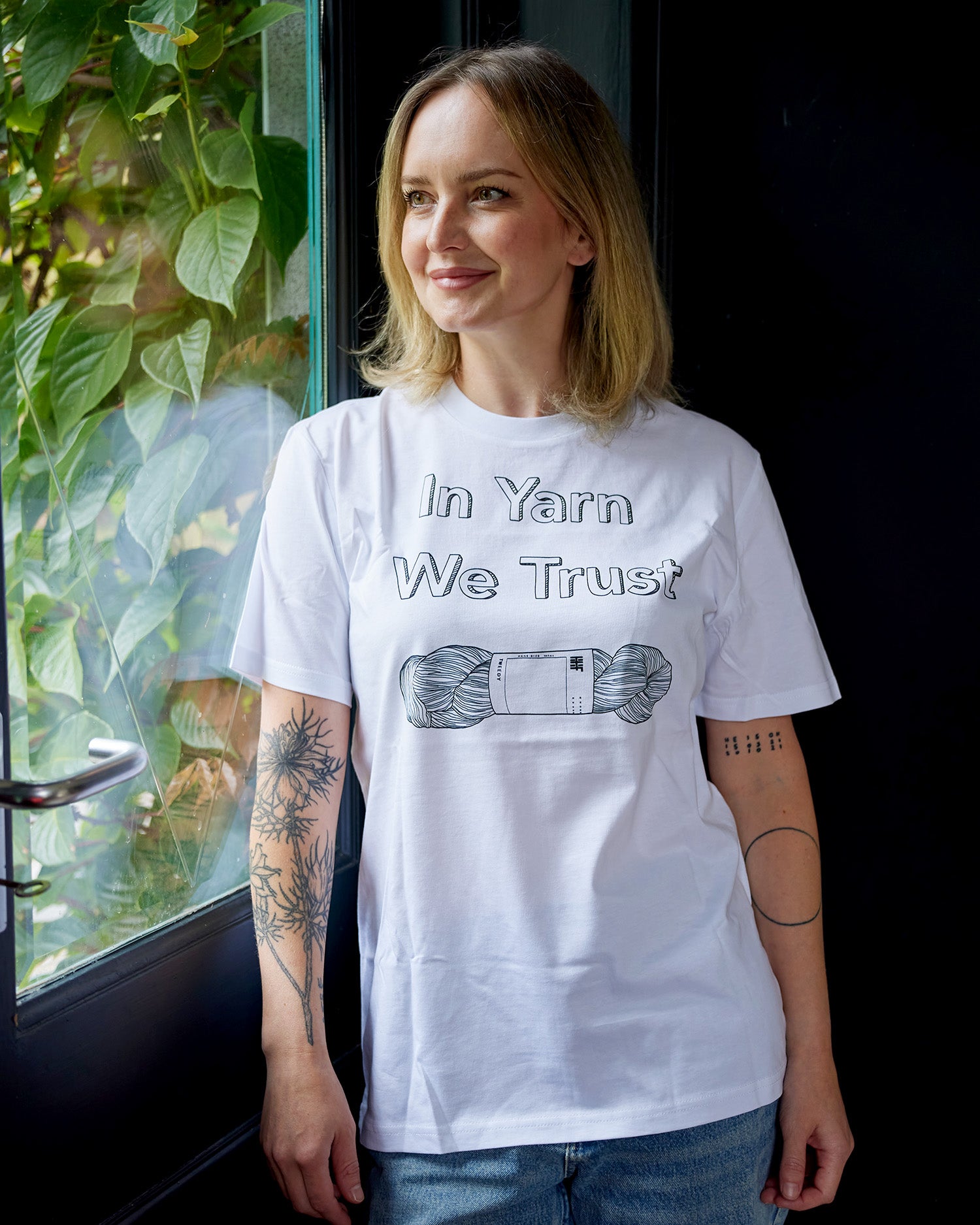 hedgehog-fibres-in-yarn-we-trust-t-shirt-blanc-coton-bio image 1