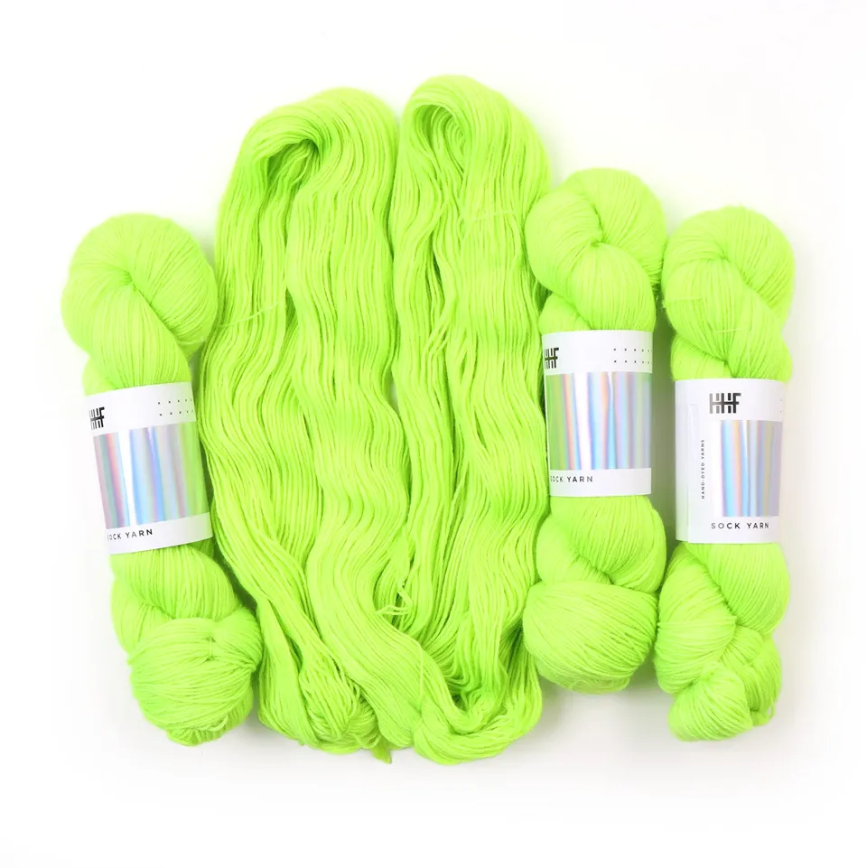 hedgehog-fibres-sock-yarn-envy-laine-chaussettes-400m image 1