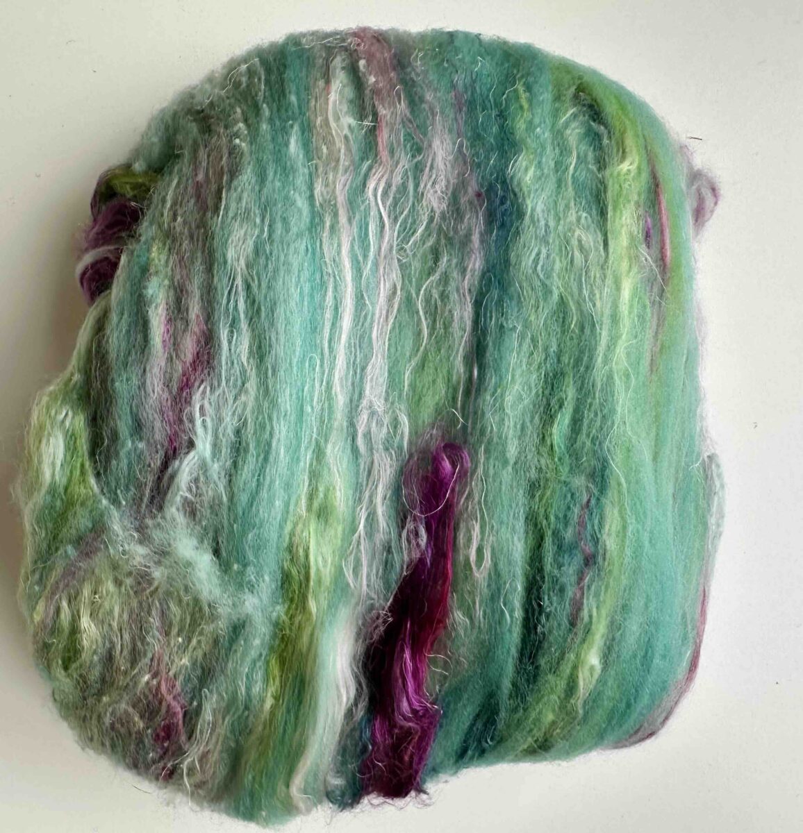 handmaiden-fibres-silk-fibre-batt-169517-nappe-soie-filer image 1