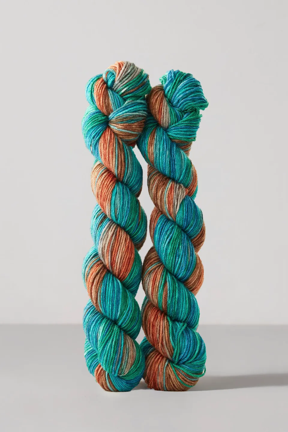 gusto-wool-echoes-1529-fil-fingering-m-rinos-lot-de-5 image 1