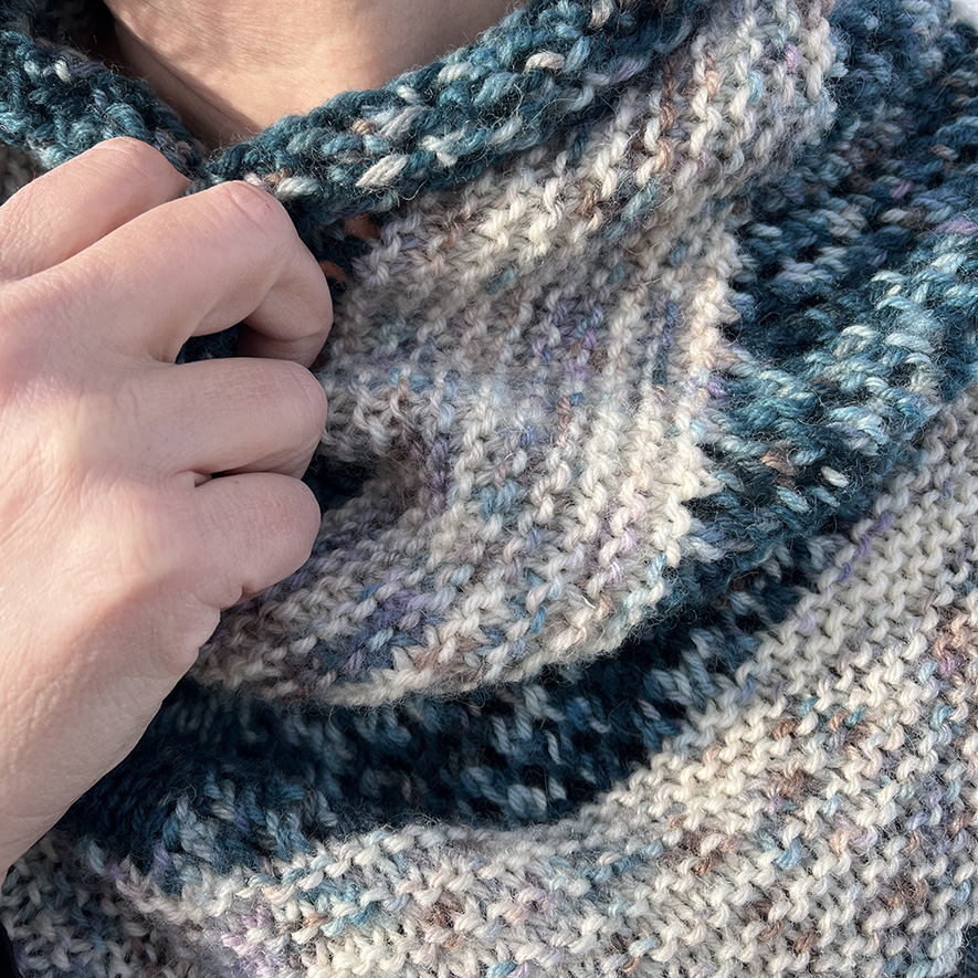 handmaiden-necky-thing-patron-tricot-col-tour-de-cou image 4