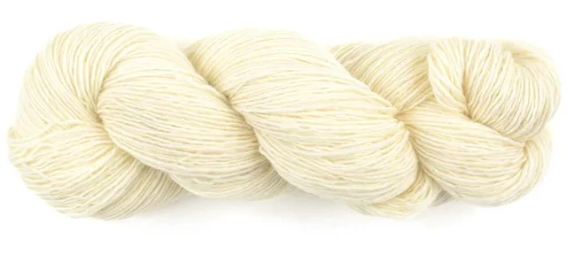 handmaiden-casbah-bulk-merino-slim-fil-merino-dentelle image 1
